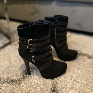 Just Fab Black High Heels Platform Boots Booties with Gold Buckles 7.5